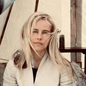Isabel Lucas Boyfriend, Married, Net Worth
