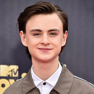 Jaeden Lieberher Girlfriend, Dating, Parents, Net Worth