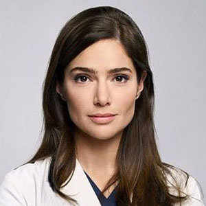 Janet Montgomery Wiki: Husband, Boyfriend, Dating, Net Worth