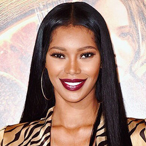 Jessica White Engaged, Husband, Parents, Net Worth