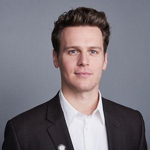 Jonathan Groff Gay, Boyfriend, Family, Net Worth