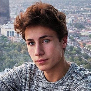 Juanpa Zurita Age, Height, Girlfriend, Dating, Siblings