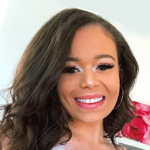 Krazyrayray Bio Uncovers Age, Dating Status, Real Name, Height