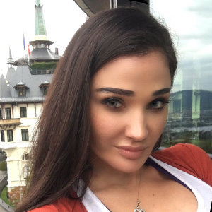 Kristina Basham Boyfriend, Married, Family, Height