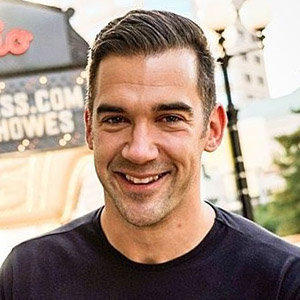 Who is Lewis Howes? Meet the World's Sexiest Weather Girl Boyfriend