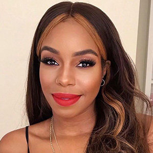 London Hughes Dating, Family, Net Worth, Tour
