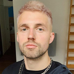 Marcus Butler Dating & Girlfriend List: Parents, Net Worth