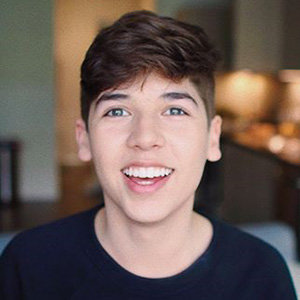 Mario Selman Age, Height, Sister, Girlfriend, Dating, Contact