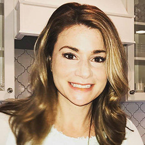 Maureen Kyle Wiki, Age, Husband, Baby, Salary