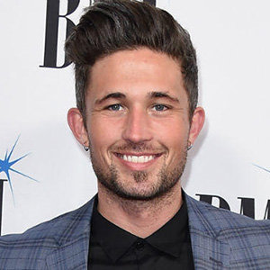 Michael Ray Engaged, Carly Pearce, Dating