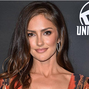 Minka Kelly Boyfriend, Dating, Husband, Is She Married?