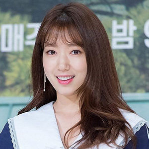 Park Shin-hye Boyfriend, Dating, Weight Loss, Net Worth