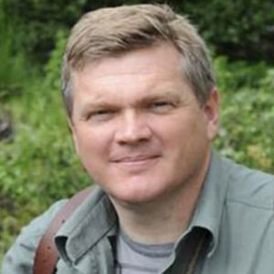 Ray Mears Wiki, Wife, Net Worth, Knife, Today