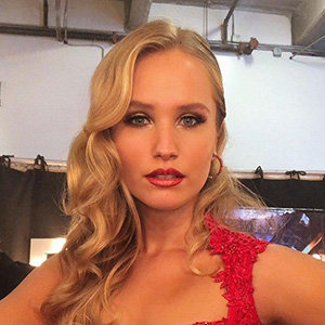 Who Is Sailor Brinkley Cook Dating? Wiki Of Christie Brinkley's Daughter