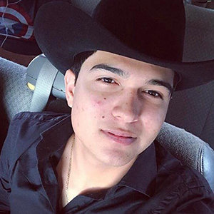 Ulices Chaidez Wiki, Girlfriend, Family, Net Worth
