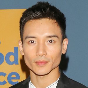 Manny Jacinto Wiki: Married, Wife, Girlfriend, Dating, Family, Net Worth