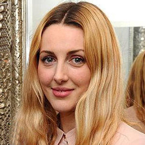 Laura Gallacher, Russell Brand's Wife Wiki: Wedding, Baby, Net Worth, Family