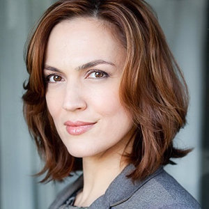 Lesley Fera Wiki: Age, Height, Sister, Married, Husband, Family, Net Worth