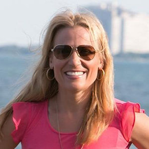 Lisa Byington Wiki: Age, Married, Husband, Family, Height, Salary, Net Worth