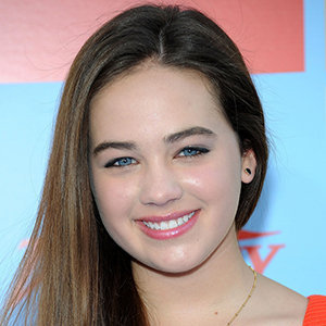 Mary Mouser Wiki: Age, Parents, Siblings, Height, Boyfriend, Dating, Cobra Kai