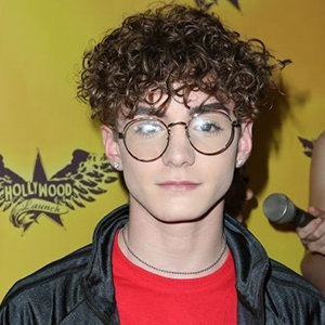 Mikey Tua, Danielle Cohn's Boyfriend: Wiki, Age, Birthday, Parents