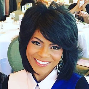 Rhonda Walker Wiki: Age, Married, Husband, Family, Salary, Height & Facts