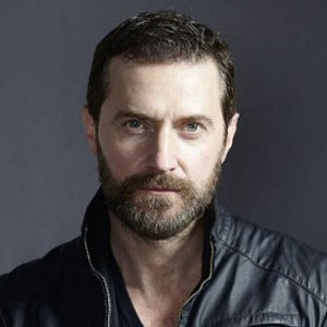 Richard Armitage Gay, Married, Wife, Girlfriend, Engaged