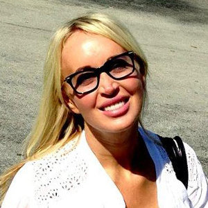 Sage Robbins Wiki, Age, Birthday, Job- Everything About Tony Robbins' Wife